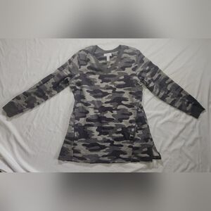D&Co Active Womens Camo Pullover Sweater with Pockets Small